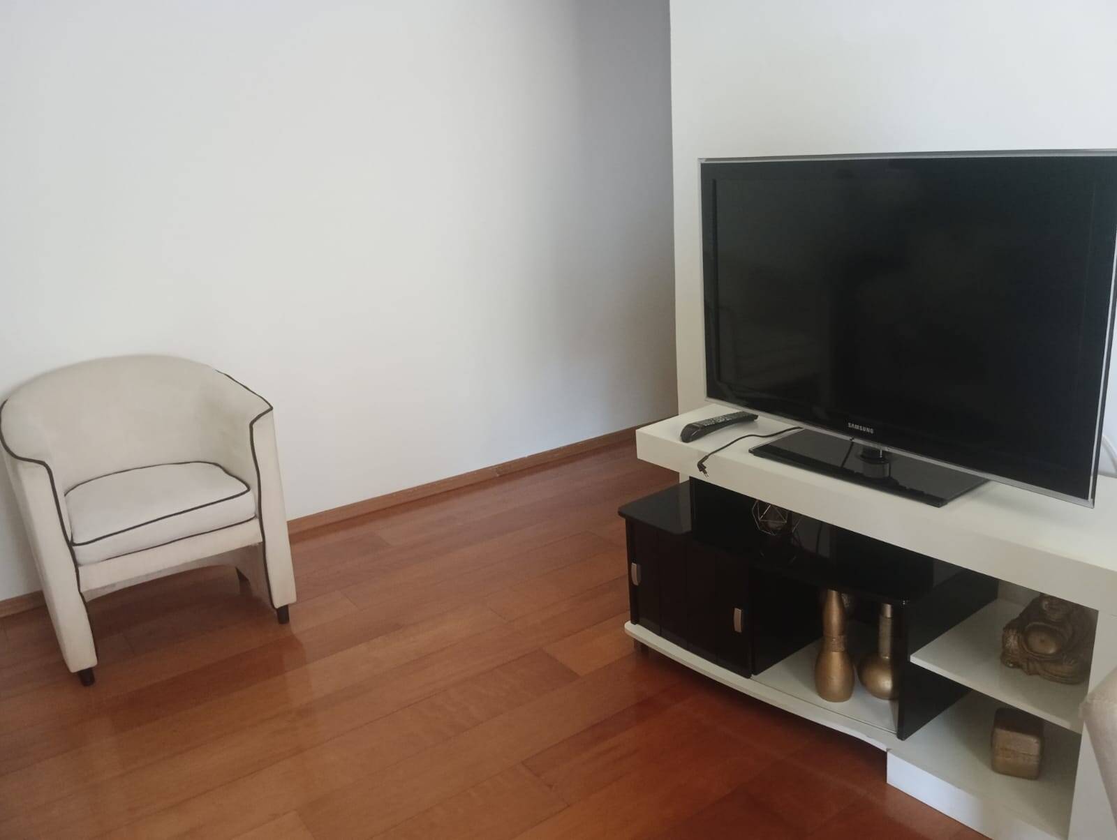 Apartamento para alugar com 1 quarto, 53m² - Foto 3