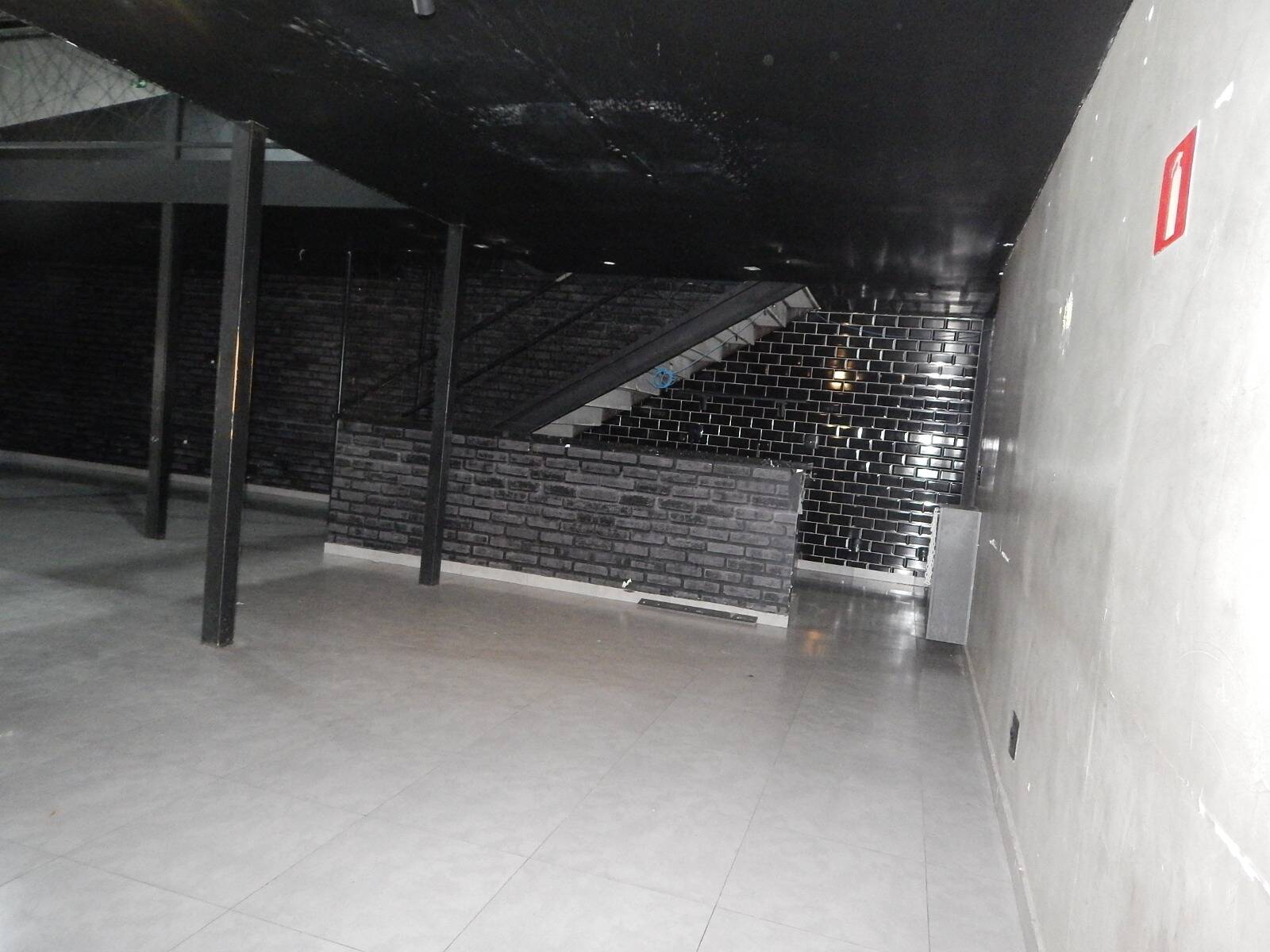 Depósito-Galpão-Armazém à venda e aluguel, 727m² - Foto 24