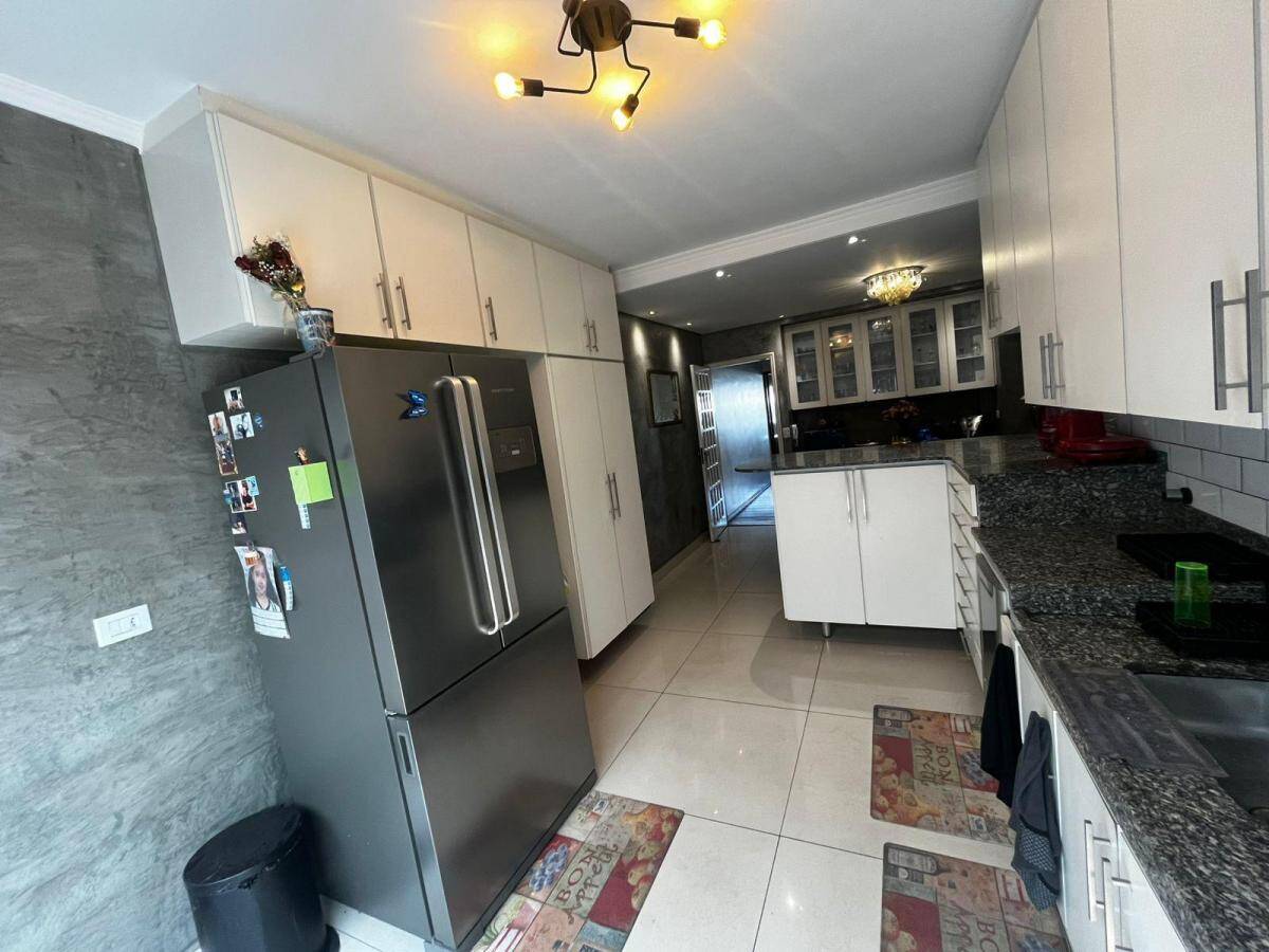 Casa, 3 quartos, 225 m² - Foto 12