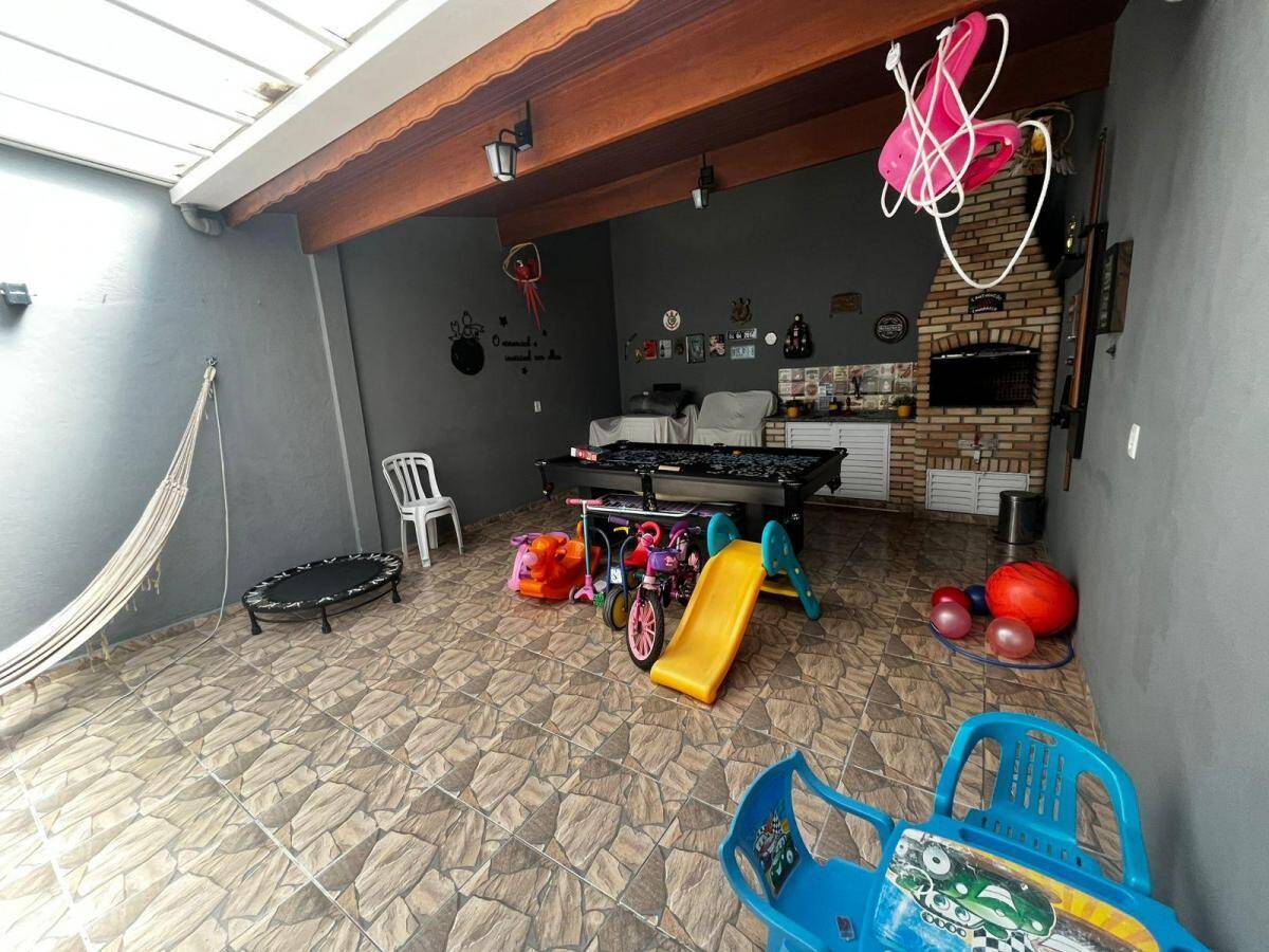 Casa, 3 quartos, 225 m² - Foto 13