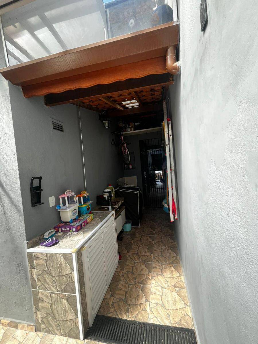 Casa, 3 quartos, 225 m² - Foto 24
