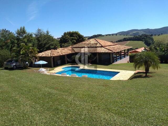 #CH-371 - Casa para Venda em Itatiba - SP - 2